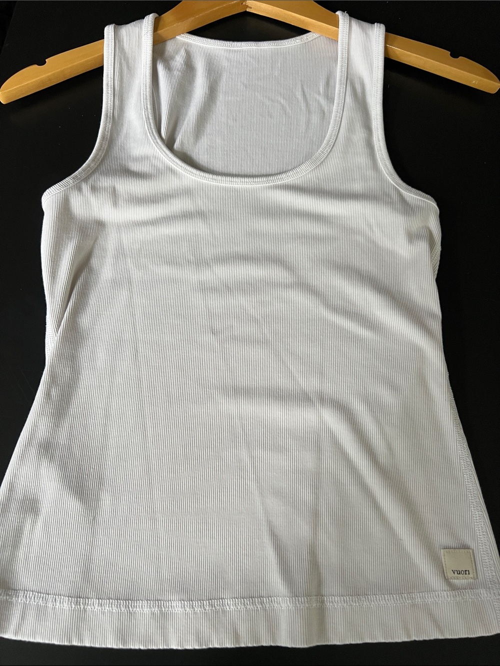 Vuori Classic Ribbed Scoop Neck Tank in White